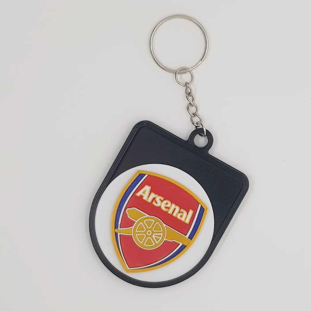 Front view of the Arsenal FC keychain showing the club crest.