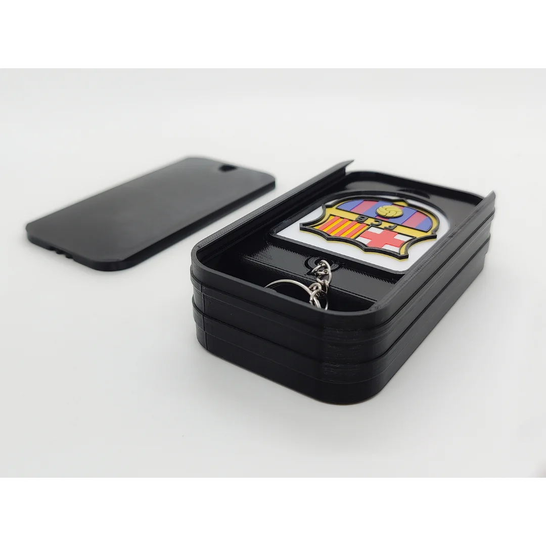 FC Barcelona keychain displayed inside an open presentation box.