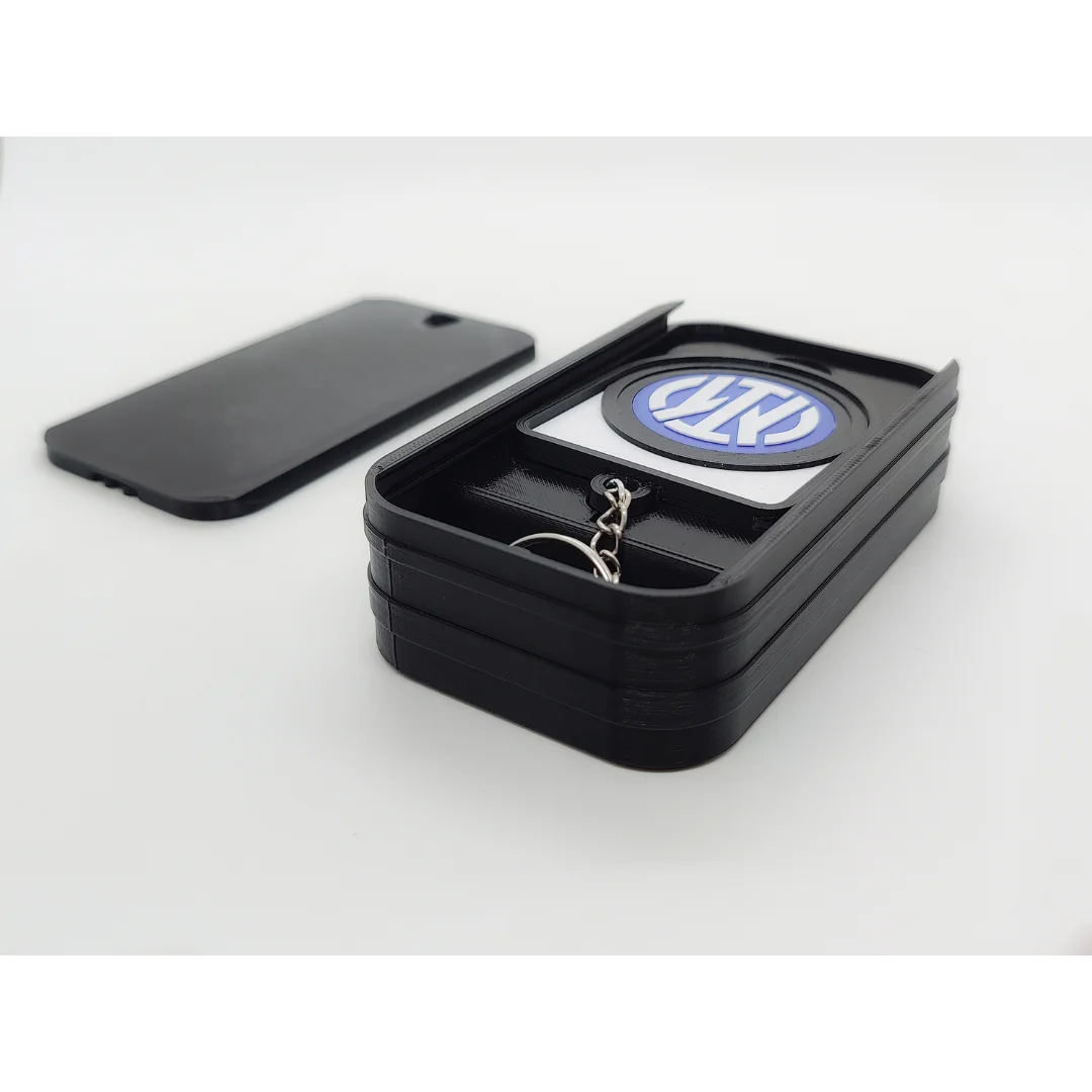 Inter Milan keychain displayed inside an open presentation box.