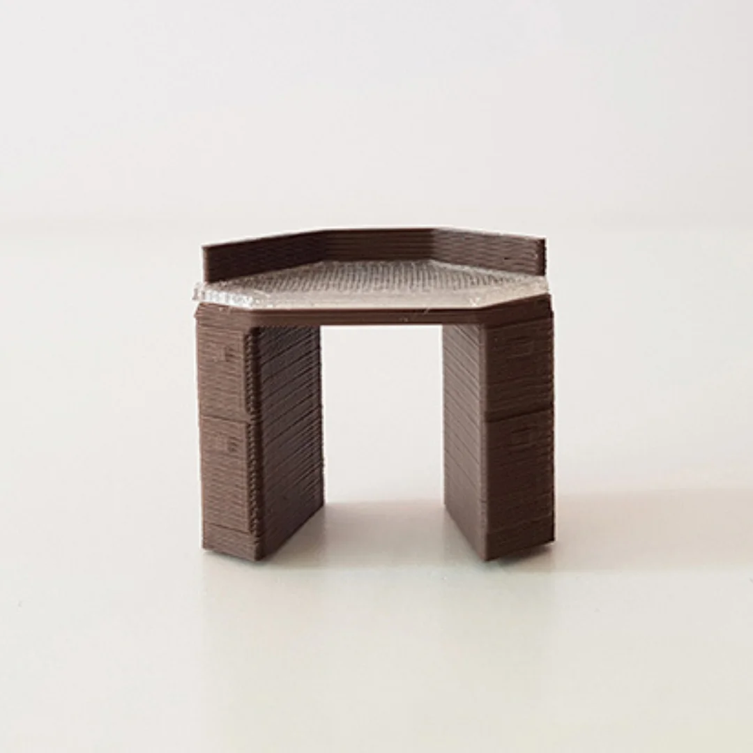 Small Desk miniature model at 1:50 scale.